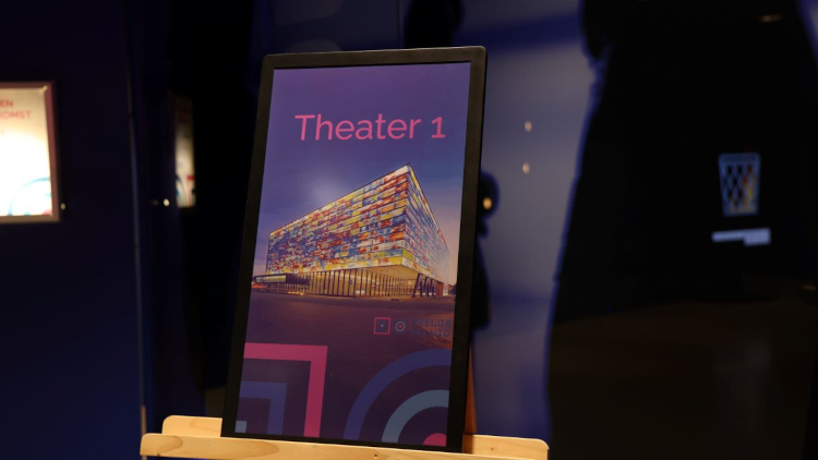 Beeld & Geluid sound and vision museum puts sustainably on show with installation of Philips Tableaux ePaper displays