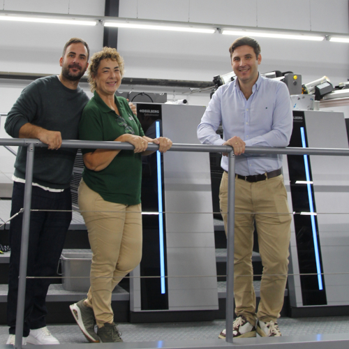 Begoña Selvi junto a las nuevas generaciones, Cesar y Miguel Ángel, sus sobrinos. Implicación al 100 por 100