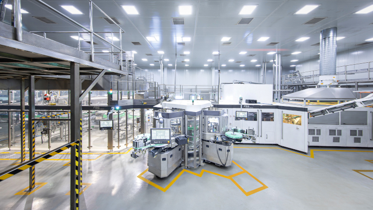 KHS InnoPET TriBlock acelera la producci&oacute;n de PET en SLMG Beverages, India