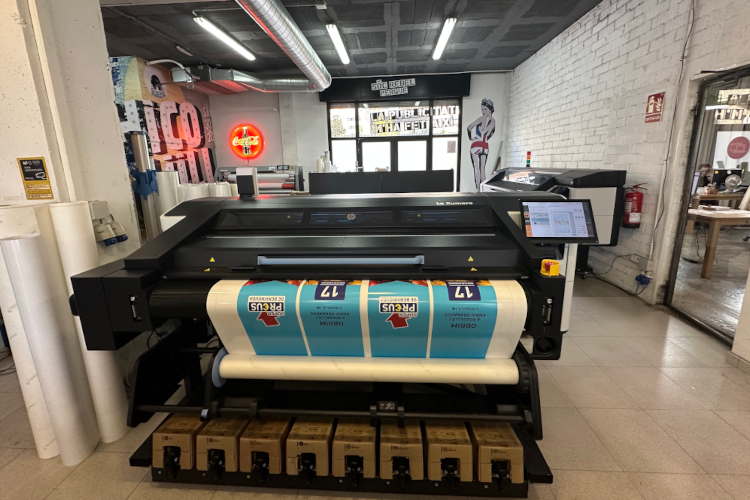 HP impulsa una nueva era del sector gr&aacute;fico con la primera instalaci&oacute;n en Espa&ntilde;a de la impresora HP Latex R530 en la empresa GPU