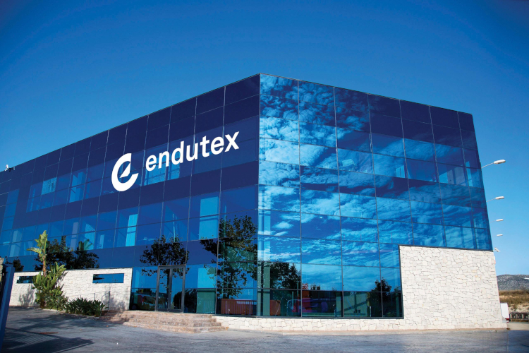 Canon Espa&ntilde;a y ENDUTEX firman un acuerdo estrat&eacute;gico para la distribuci&oacute;n del portfolio Canon Large Format Graphics