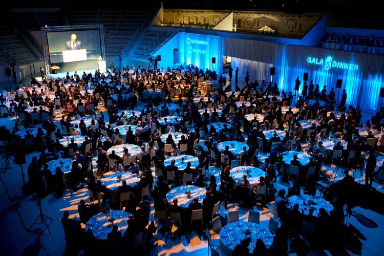 Cena de gala de Expoquimia para celebrar la qu&iacute;mica y premiar la innovaci&oacute;n industrial