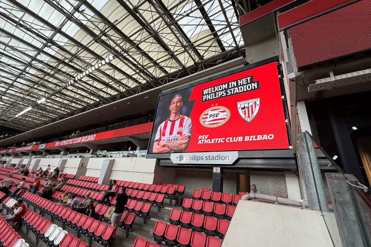 PSV Eindhoven upgrades the fan experience inside iconic Philips Stadion with four game-changing 8m Philips dvLED scoreboards