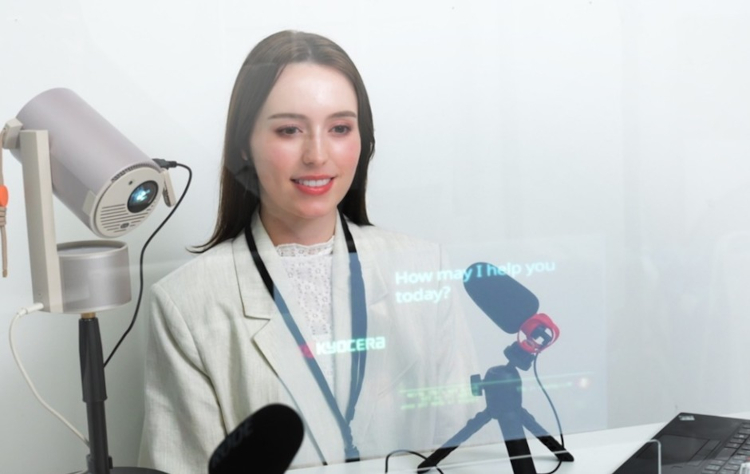 Kyocera presenta Cotopat en España, una innovadora solución de conversación visual con traducción en tiempo real
