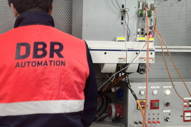 Modernizar el &ldquo;coraz&oacute;n&rdquo; de la maquinaria industrial: la estrategia sostenible de DBR Automation para evitar paradas por obsolescencia
