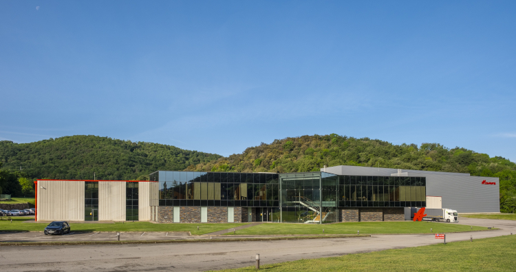 Alzamora Group supera los 80 millones de euros de facturaci&oacute;n en 2025 y refuerza su liderazgo internacional en packaging de cart&oacute;n