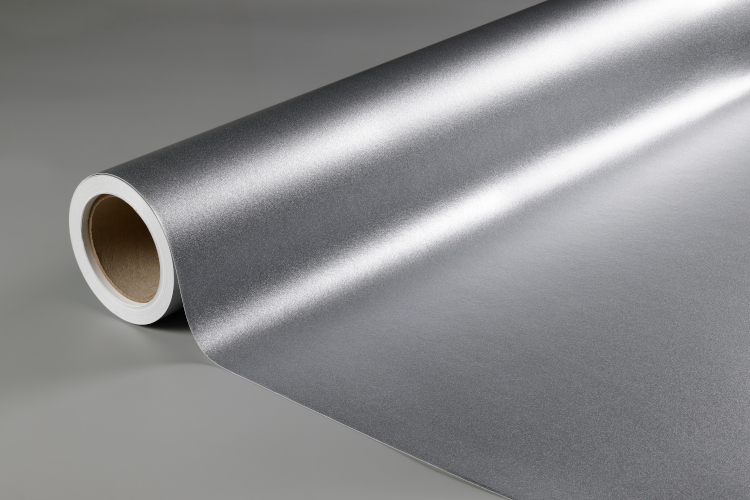 Quince a&ntilde;os de conocimiento en papel pintado con DESARDI&reg;