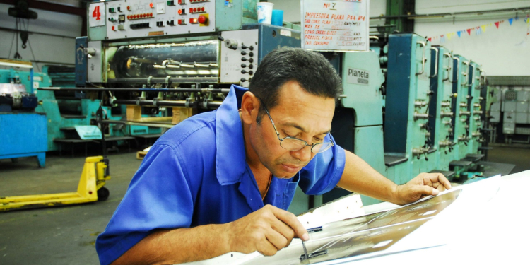 ASEIGRAF y LEGALTOR firman un acuerdo estratégico para facilitar la contratación internacional en el sector gráfico andaluz