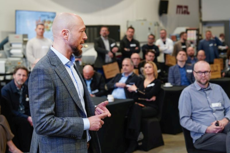 Lukasz Chruslinski present&oacute; las principales tendencias que est&aacute;n dando forma al mercado de la tecnolog&iacute;a RFID