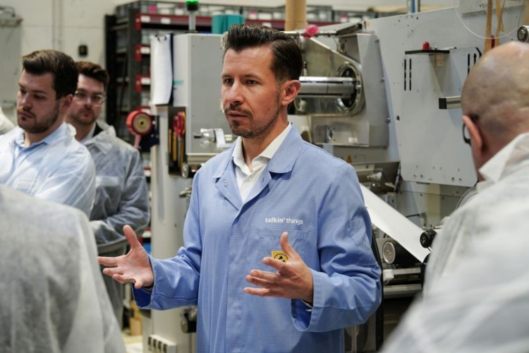 Jacek Terski se centr&oacute; en el dise&ntilde;o y la fabricaci&oacute;n de etiquetas RFID