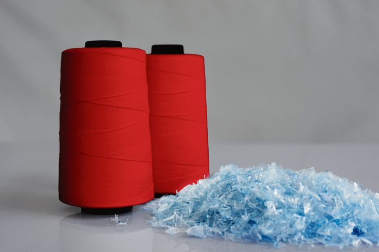 El proyecto de investigaci&oacute;n &ldquo;TheKey&rdquo; alcanza su primer hito: Nuevo tejido de alta tecnolog&iacute;a a partir de ropa funcional usada