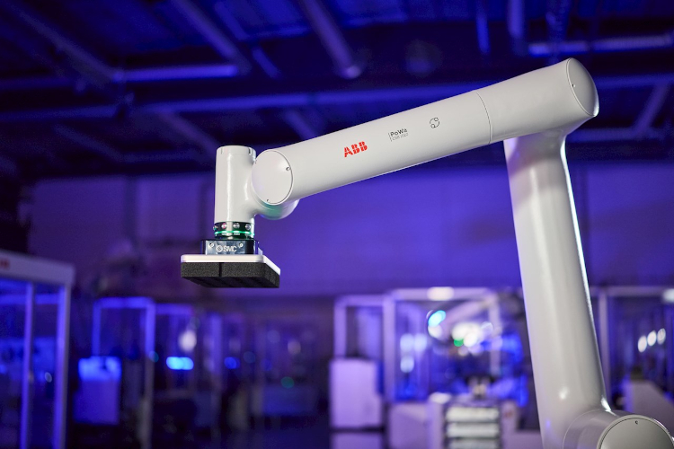 ABB Robotics lanza la familia de cobots PoWa&trade; de alta velocidad