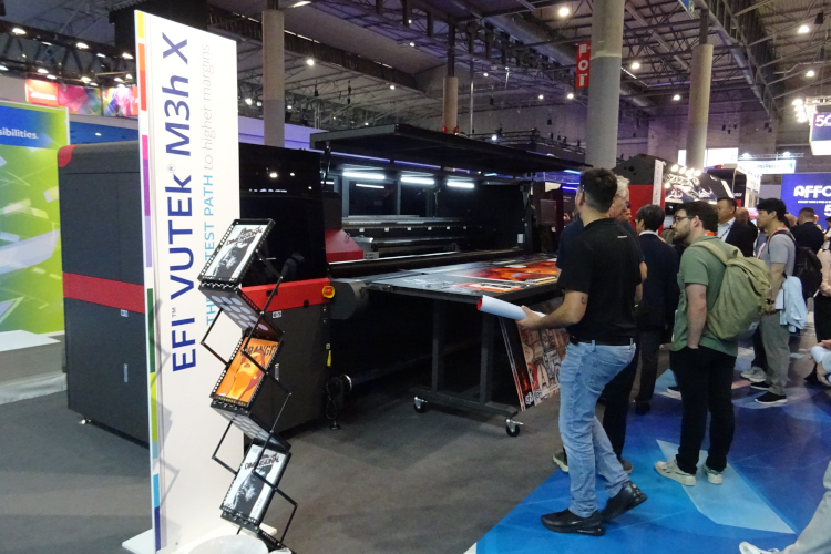 EFI presentó innovaciones de alto rendimiento en impresión gráfica, de embalaje y textil en FESPA 2026