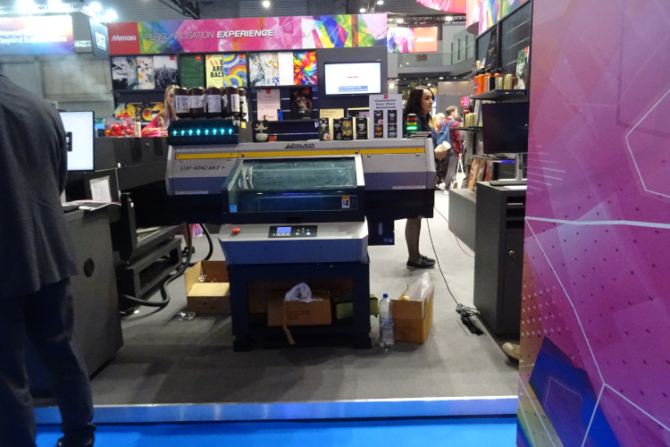 Mimaki abrió nuevas posibilidades con una amplia gama de aplicaciones e impresoras en FESPA 2026