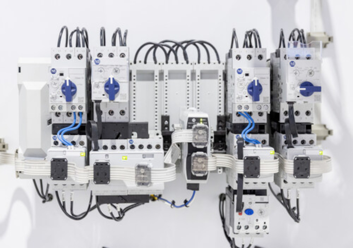Rockwell Automation ampl&iacute;a su soluci&oacute;n EtherNet/IP In-cabinet con nuevas capacidades de control de motores y conexi&oacute;n el&eacute;ctrica