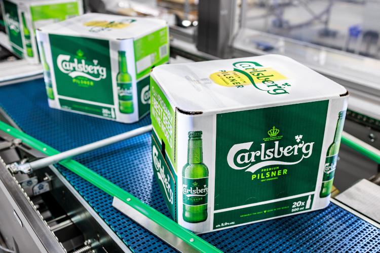 Carlsberg, DS Smith y KHS lanzan al mercado un multipaquete sostenible con esquinas redondeadas