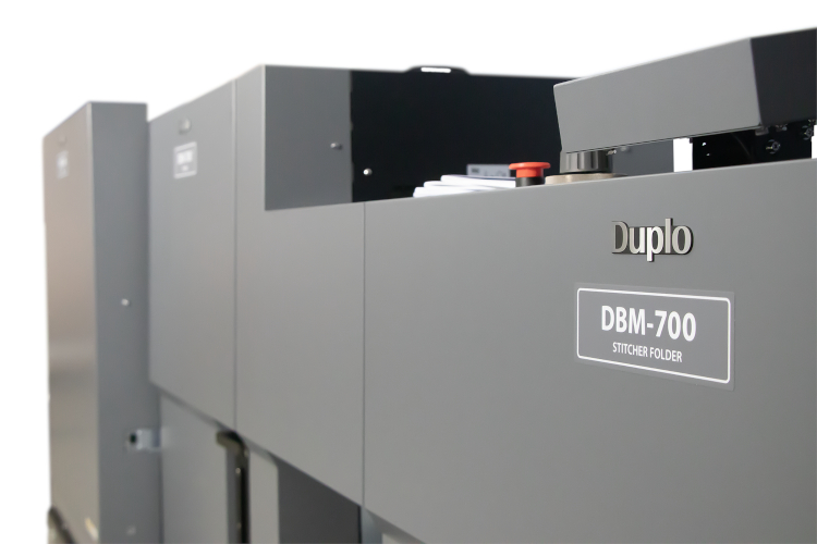 EMG presenta el confeccionador de revistas Duplo DBM-700