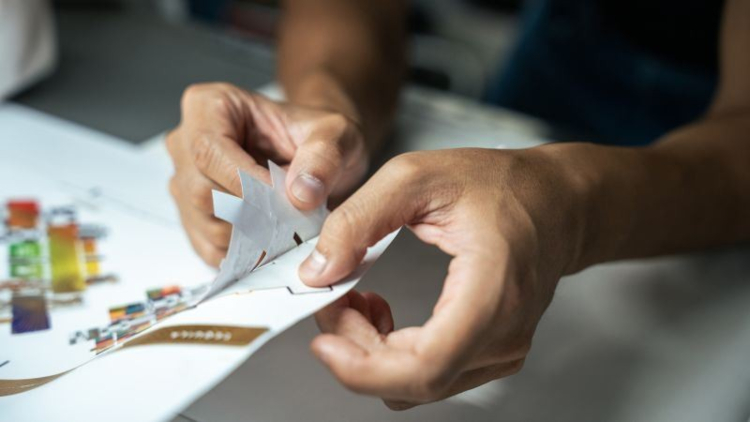 UPM ofrece soluciones adhesivas dise&ntilde;adas espec&iacute;ficamente para aplicaciones de etiquetado exigentes