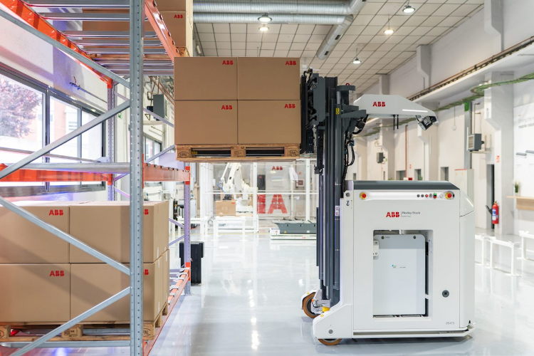 ABB Robotics completa su portfolio de AMR con tecnolog&iacute;a Visual SLAM