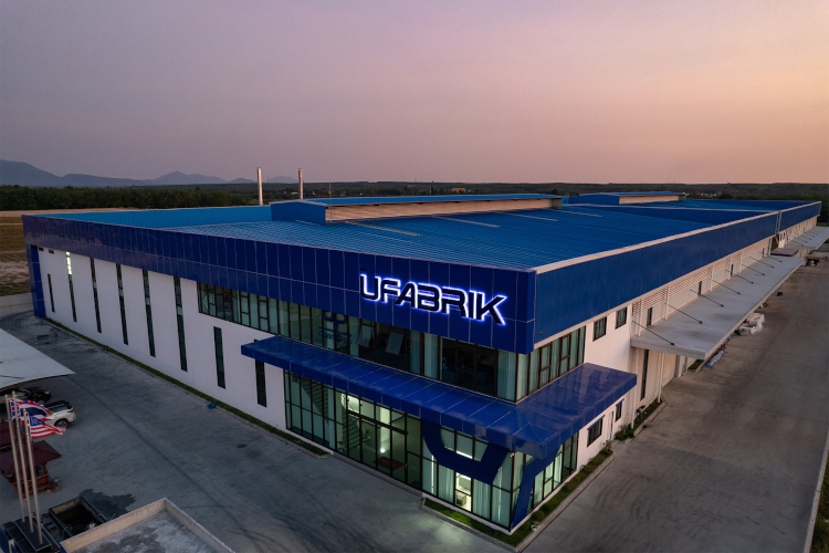 JC Group traslada su gama de textiles de impresión digital de gran formato para el mercado de gráficos para serigrafia a UFABRIK