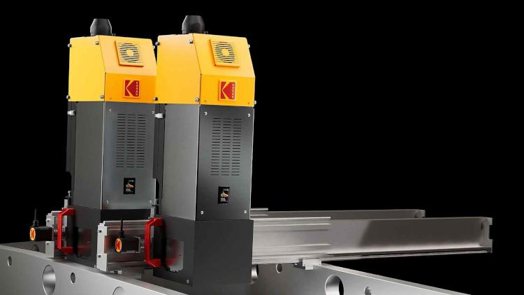Cómo elegir la estrategia de impresión adecuada para la producción híbrida con cabezales de inyección de tinta individuales o barras de impresión preconfiguradas